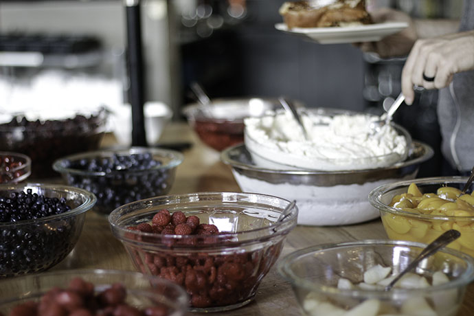 seattle organic restaurant - breakfast bar
